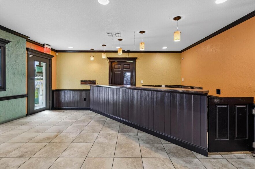 More Photos Of 102 Phillips Dairy Rd, Palatka Restaurant For Sale