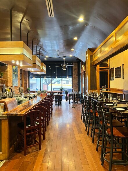 More Photos Of 413 N Charles St, Baltimore Restaurant For Lease