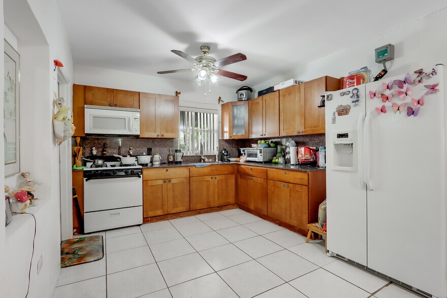 More Photos Of 2120 Sw 5th St, Miami Apartments For Sale