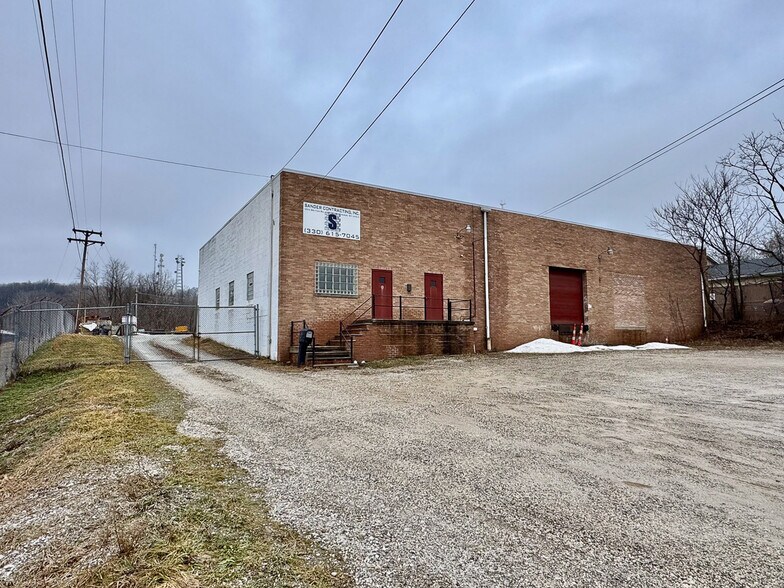 More Photos Of 1234 Brittain Rd, Akron Warehouse For Sale