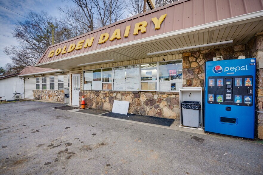 More Photos Of 4002 Highway 66, Rogersville Freestanding For Sale