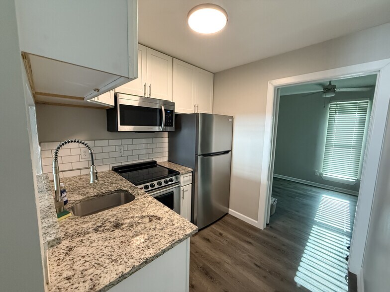More Photos Of 425 W Taft St, Wichita Apartments For Sale