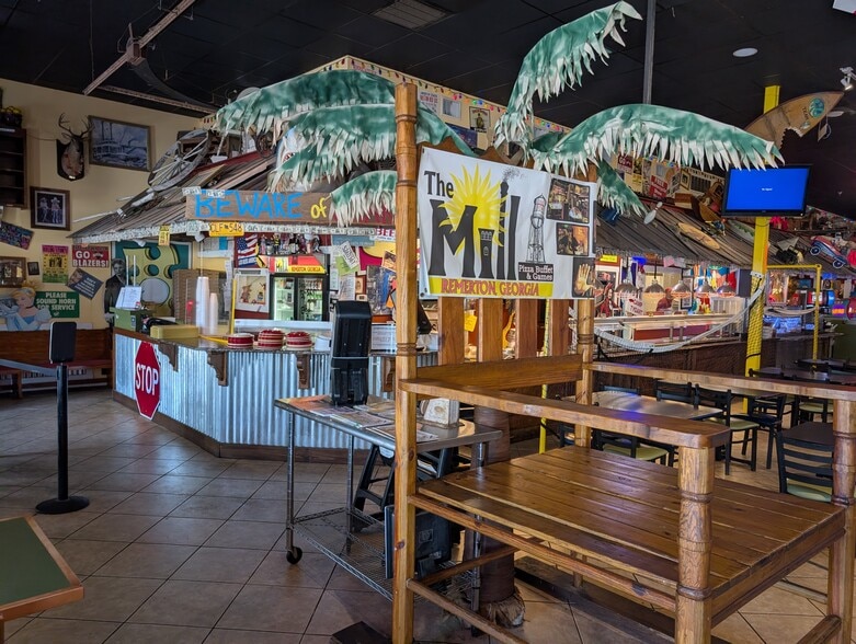 More Photos Of 1337 Baytree Rd, Valdosta General Retail For Sale