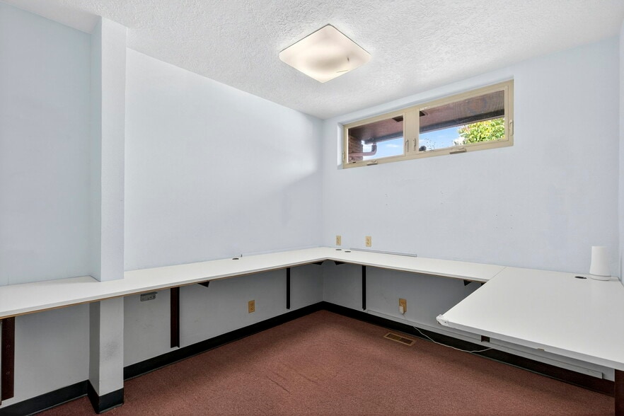 More Photos Of 5311-5315 N Vancouver Ave, Portland Medical For Sale