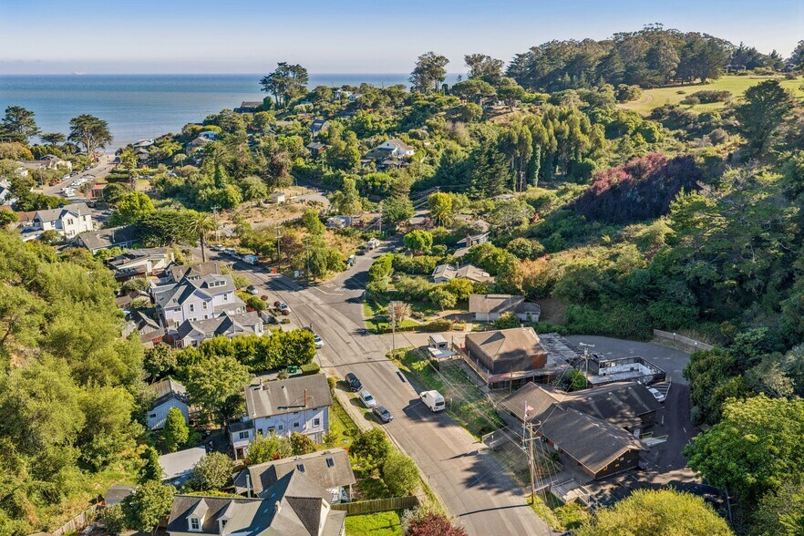More Photos Of 16-22 Brighton Avenue, Bolinas General Retail For Sale