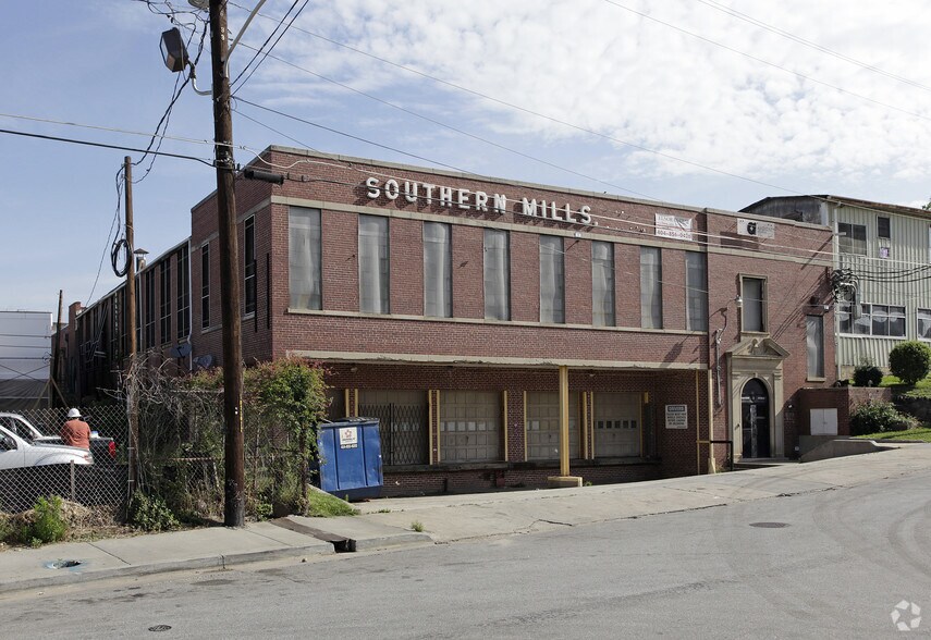 More Photos Of 585 Wells St SW, Atlanta Manufacturing For Sale