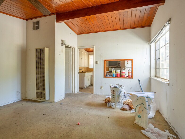 More Photos Of 14301 Roscoe Blvd, Panorama City Land For Sale