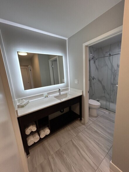 More Photos Of 2901 4th St, Santa Rosa Hotel For Sale