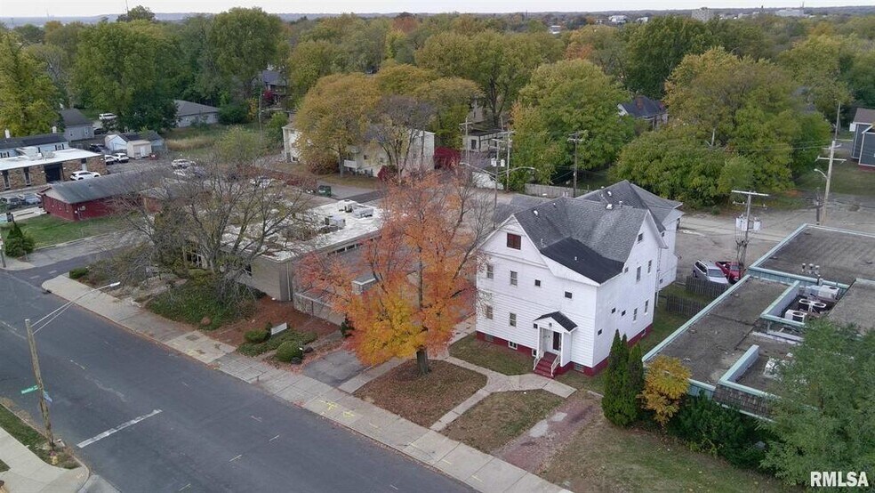 More Photos Of 1209 North St, Peoria Apartments For Sale