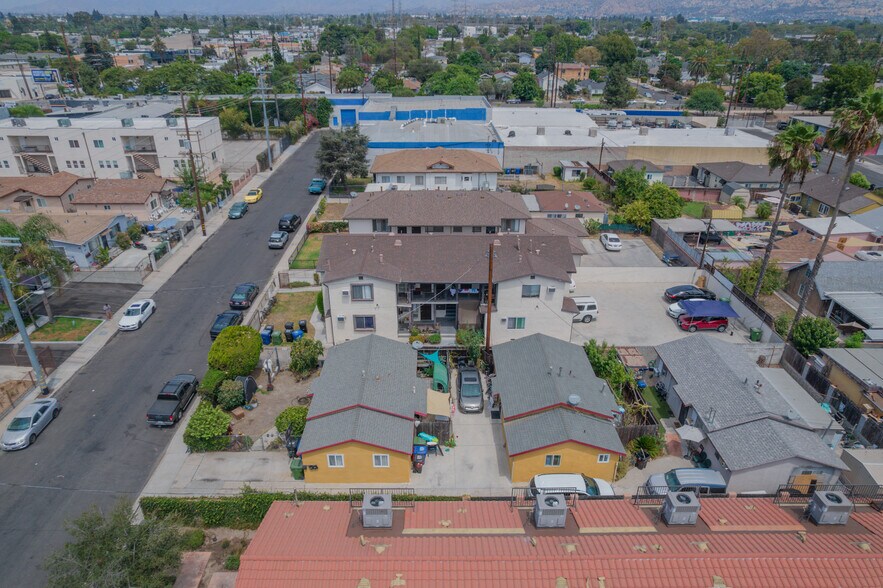 More Photos Of 5328 Auckland Ave, North Hollywood Apartments For Sale