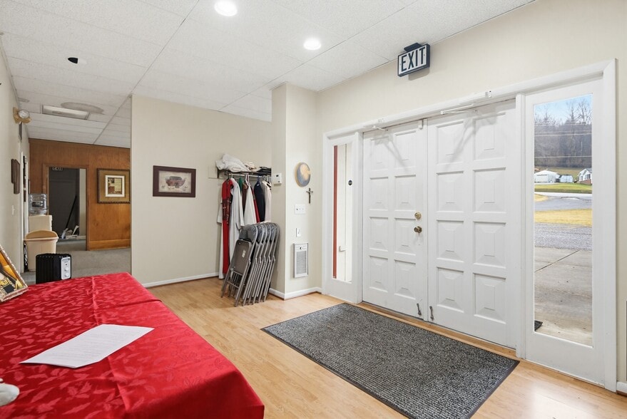 More Photos Of 346 Old New Windsor Pike, Westminster Flex For Sale