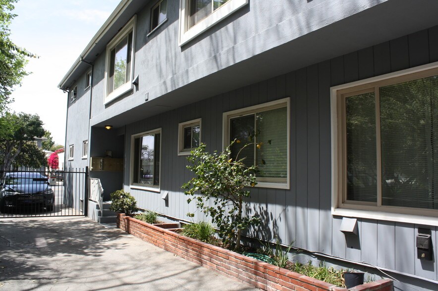 More Photos Of 1224 N Fairfax Ave, West Hollywood Apartments For Sale