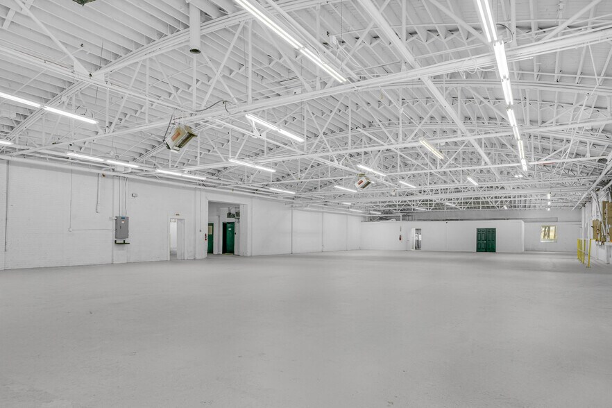 More Photos Of 1379 McDow Dr, Rock Hill Warehouse For Lease