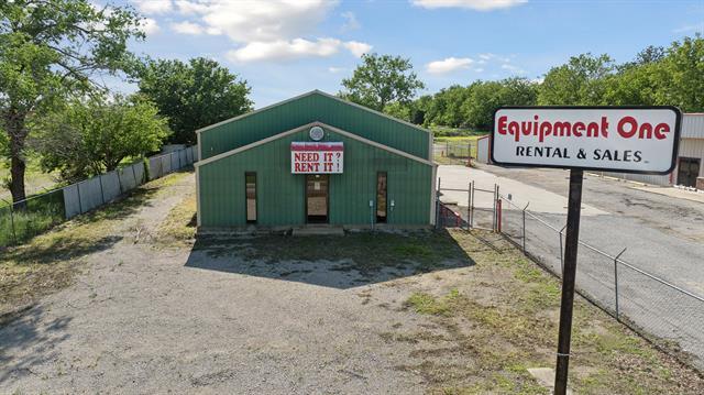 More Photos Of 104 N Lombard Ln, Skiatook Flex For Sale