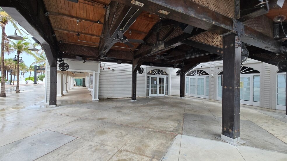 More Photos Of 429 S Atlantic Blvd, Fort Lauderdale Storefront For Lease