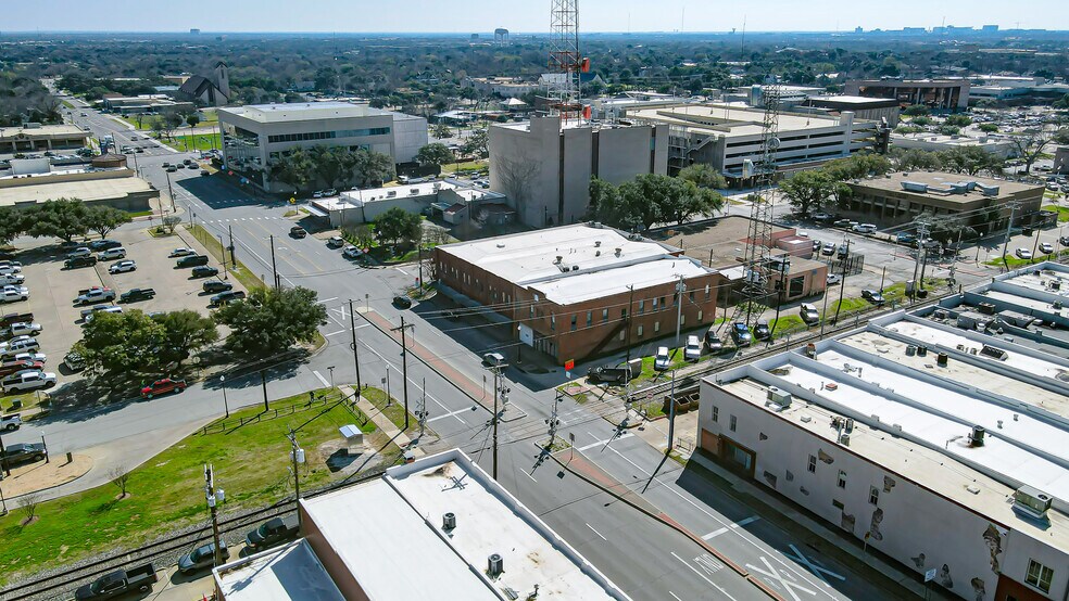 More Photos Of 123 William J Bryan Parkway, Bryan Warehouse For Sale