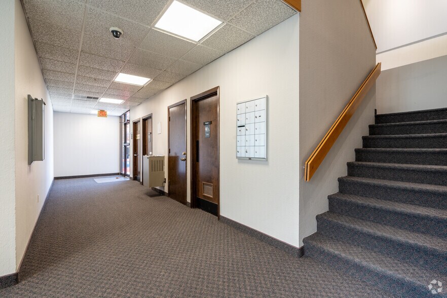 More Photos Of 1933-1955 Jadwin Ave, Richland Medical For Lease