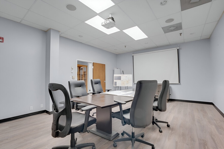 More Photos Of 3400 Westinghouse Blvd, Charlotte Manufacturing For Lease