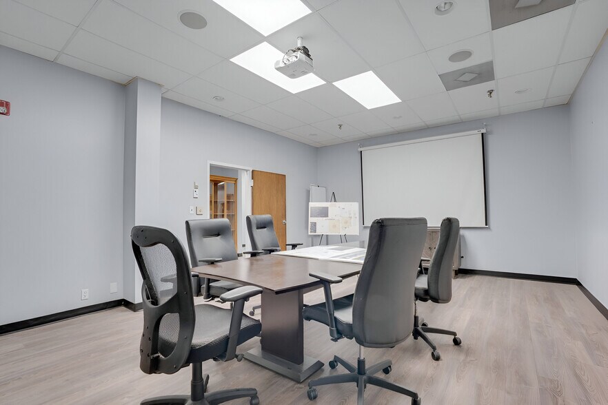 More Photos Of 3400 Westinghouse Blvd, Charlotte Manufacturing For Lease