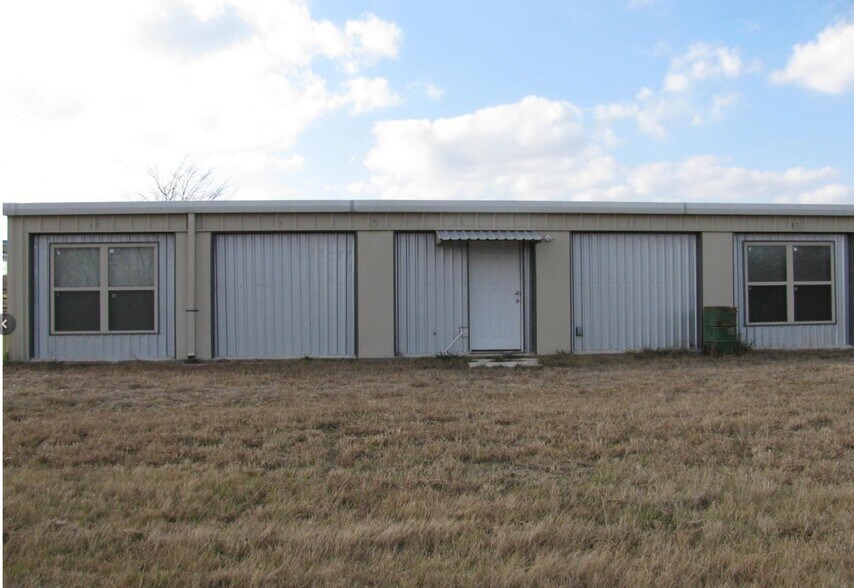 More Photos Of 12600 W US Highway 82, Savoy Apartments For Lease