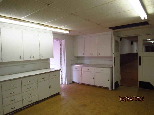 More Photos Of 301 N Washington St, Ardmore Distribution For Sale