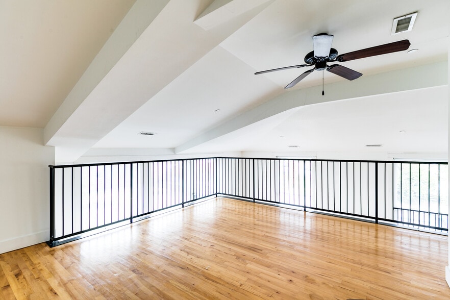 More Photos Of 141 E Wythe St, Petersburg Apartments For Sale