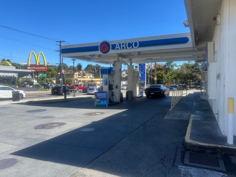 More Photos Of 2106 W Temple St, Los Angeles Service Station For Sale