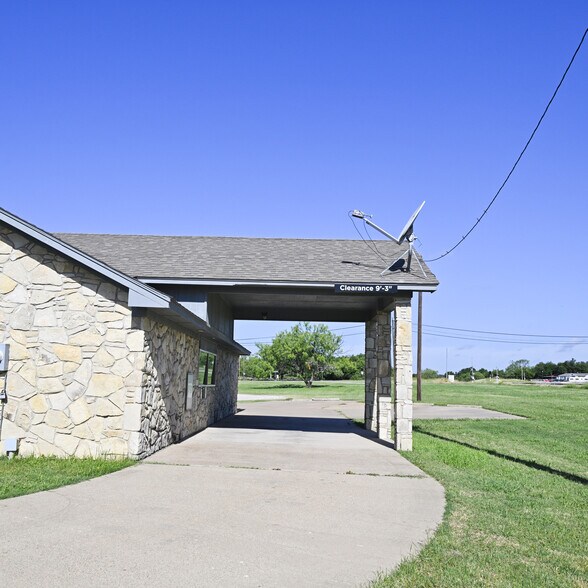 More Photos Of 117 Gordon Rd, Mingus Bank For Lease