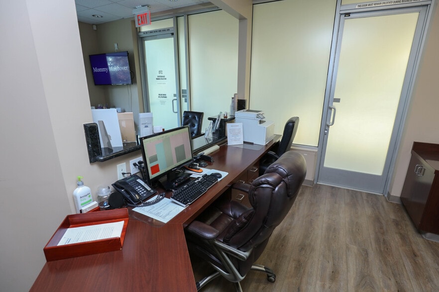 More Photos Of 2010 E 1st St, Santa Ana Medical For Lease