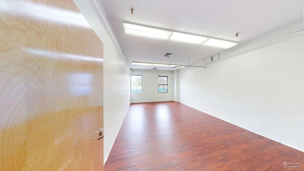 More Photos Of 2625 E 14th St, Brooklyn Office For Lease