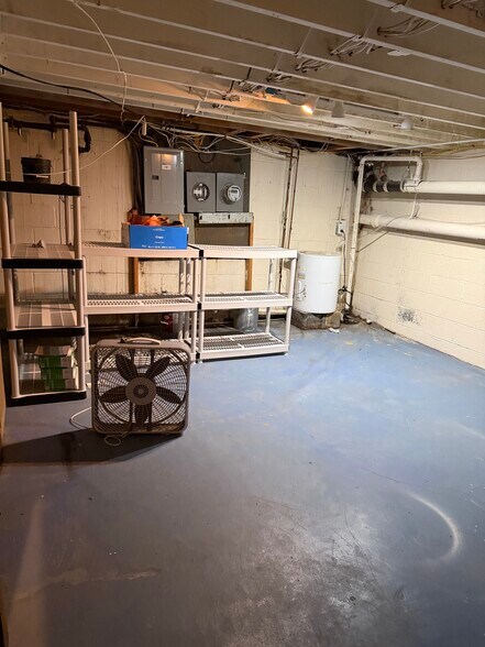 More Photos Of 493 Domino Ln, Philadelphia Storefront For Lease