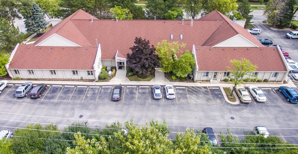 More Photos Of 1538-1590 N Arlington Heights Rd, Arlington Heights Medical For Lease
