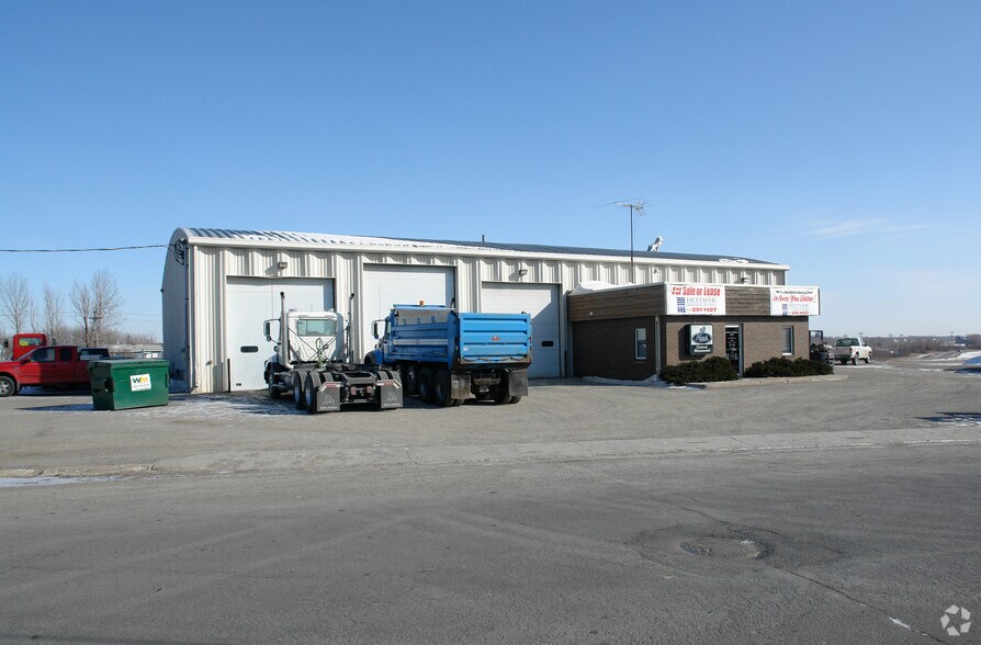 More Photos Of 1040 Stearns Dr, Sauk Rapids Auto Repair For Lease