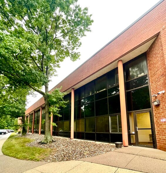 More Photos Of 123 Franklin Corner Rd, Lawrenceville Medical For Sale