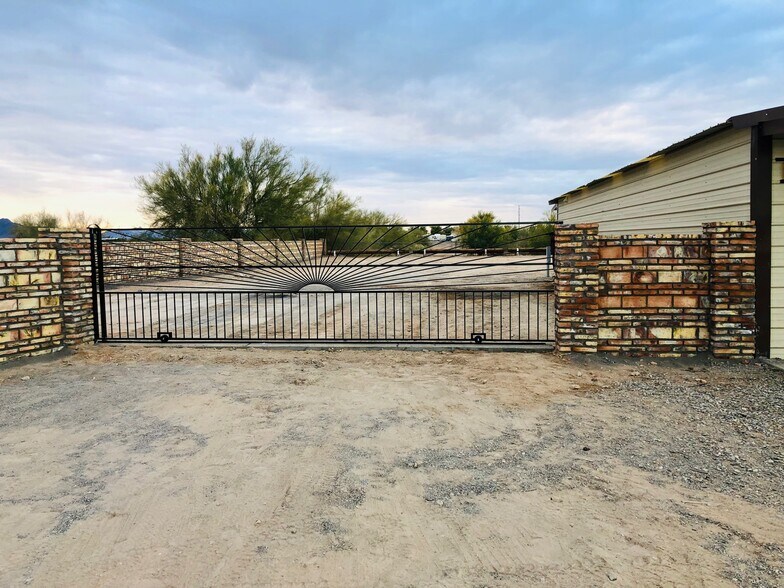 More Photos Of 55 E Kuehn St, Quartzsite Trailer Camper Park For Sale