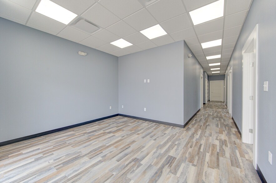 More Photos Of 6409 Eddie Dr, Humble Warehouse For Sale