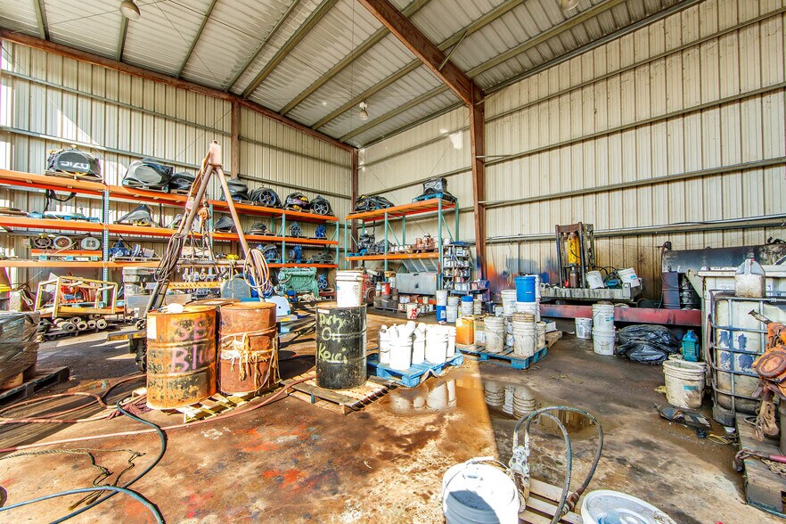 More Photos Of 1005 Saadi St, Houma Manufacturing For Sale