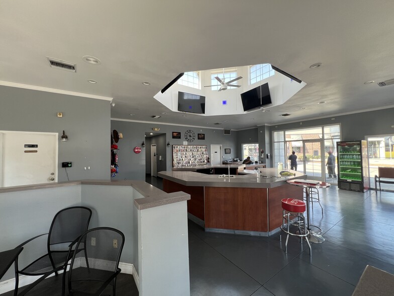 More Photos Of 1697 W Lacey Blvd, Hanford Carwash For Sale