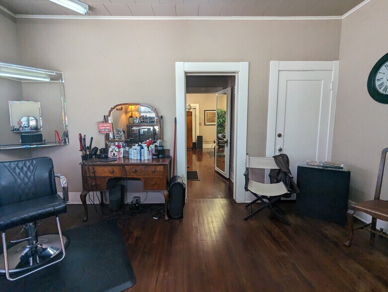 More Photos Of 2671 Broadway, Beaumont Freestanding For Sale