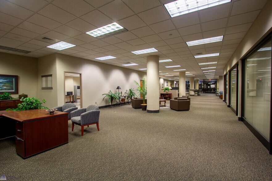 More Photos Of 100 S 4th St, Paducah Office For Lease