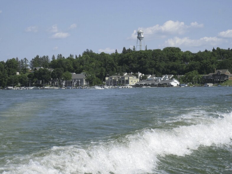 More Photos Of 236 1st St W, Waconia Unknown For Lease