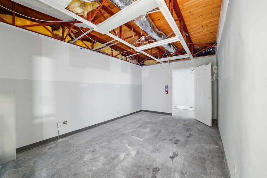 More Photos Of 609 N Grand Ave, Pueblo Storefront Retail Residential For Sale
