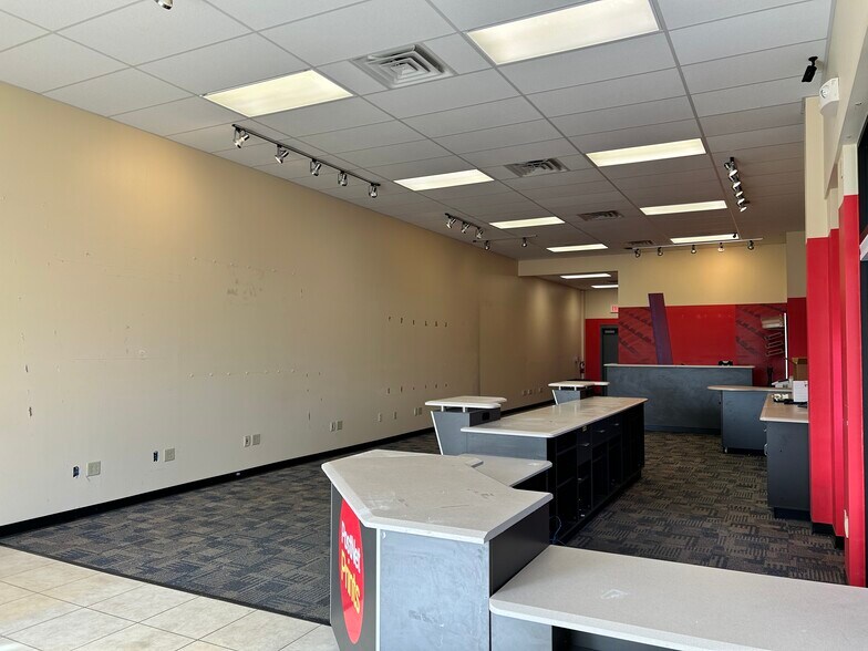 11310-e-21st-st-n-wichita-ks-67206-retail-cityfeet