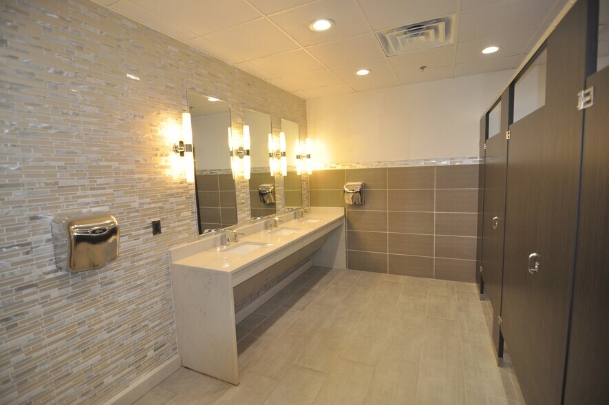 More Photos Of 520 Pennsylvania Ave, Fort Washington Office For Lease