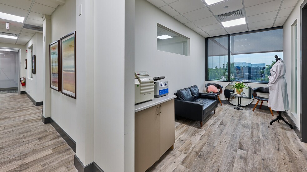 More Photos Of 4800 N Federal Hwy, Boca Raton Medical For Sale