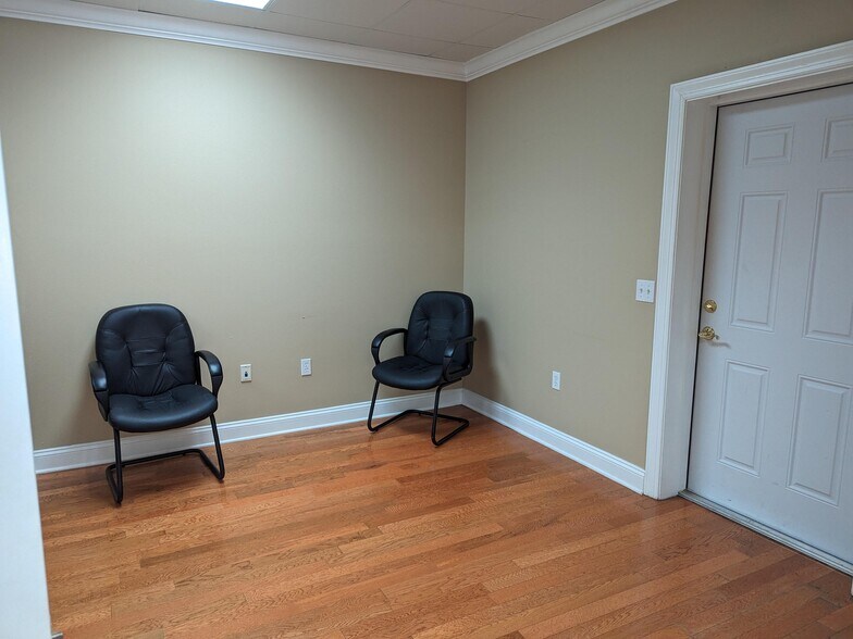More Photos Of 2104 Delta Way, Tallahassee Office For Sale