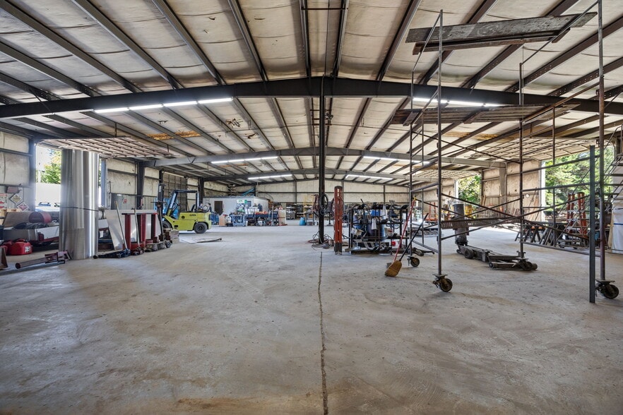 More Photos Of 150 Piney Grove Church Rd, Siler City Industrial For Lease