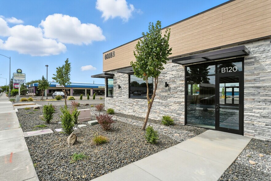 More Photos Of 6018 W Clearwater Ave, Kennewick General Retail For Lease