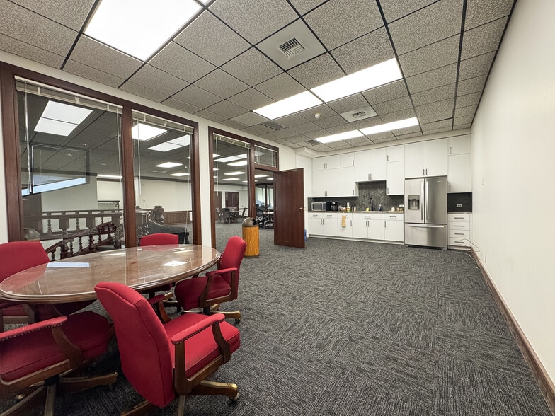 More Photos Of 6905 Us-95 Hwy, Fruitland Office For Lease