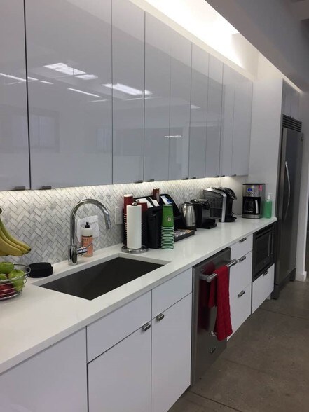 More Photos Of 535 Eighth Ave, New York Office For Lease